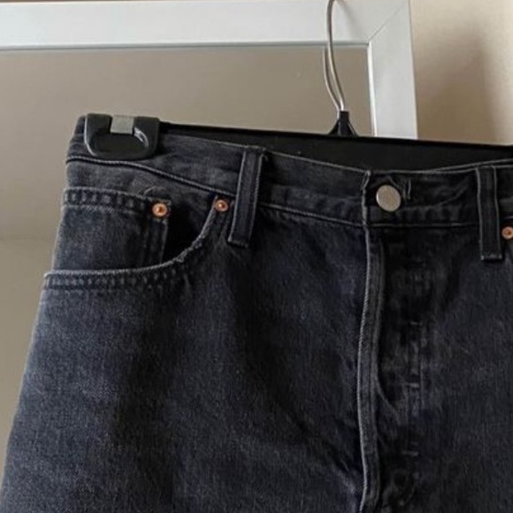 Aritzia DENIM FORUM The Boyfriend Loose Mid Thigh Short - Picture 3 of 5
